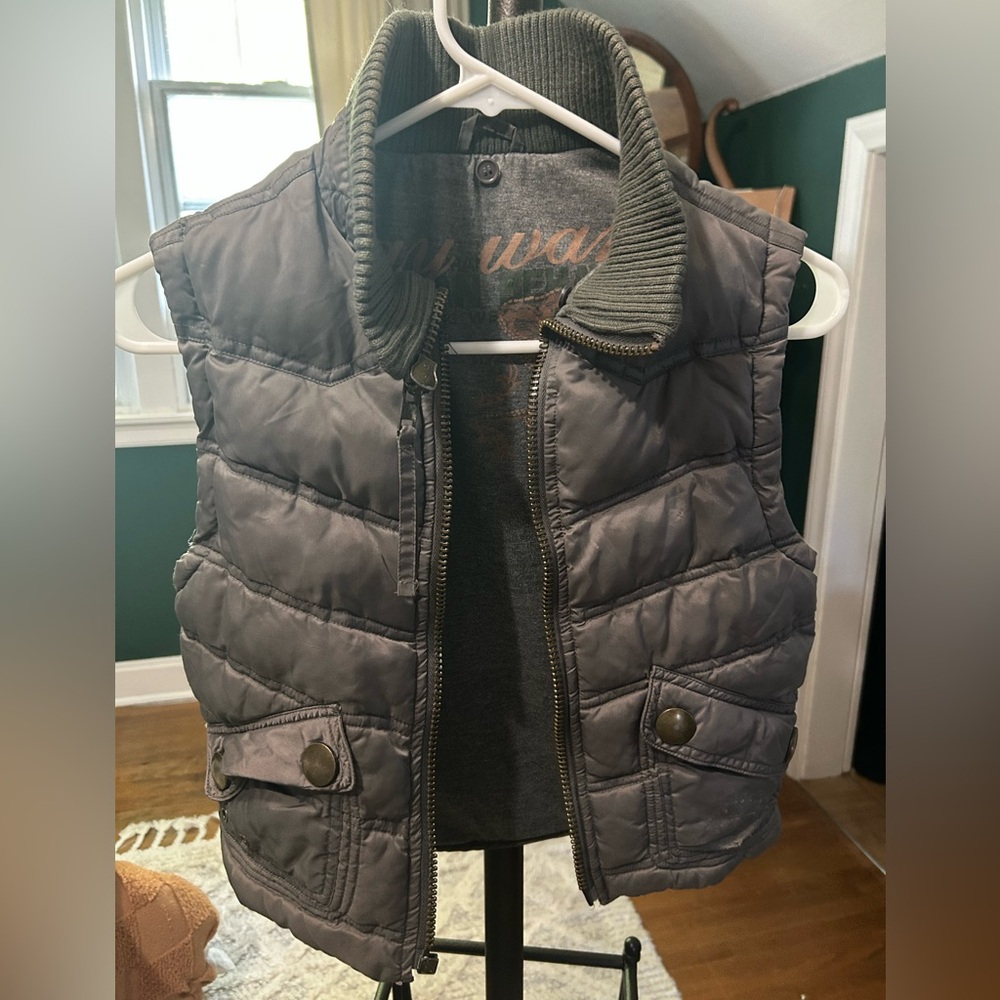 Gray Quilted Vest with Ribbed Collar